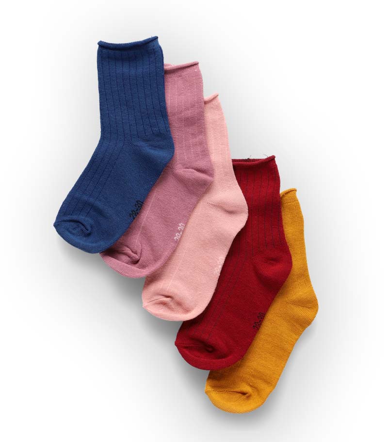Packshot von Socken – elegante Farben und Schatten