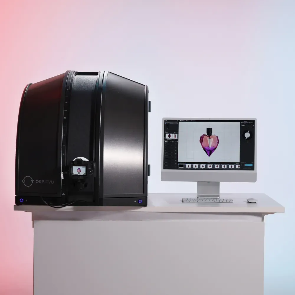 Operator fotografiert ein Kosmetikprodukt mit einem Orbitvu-Gerät
